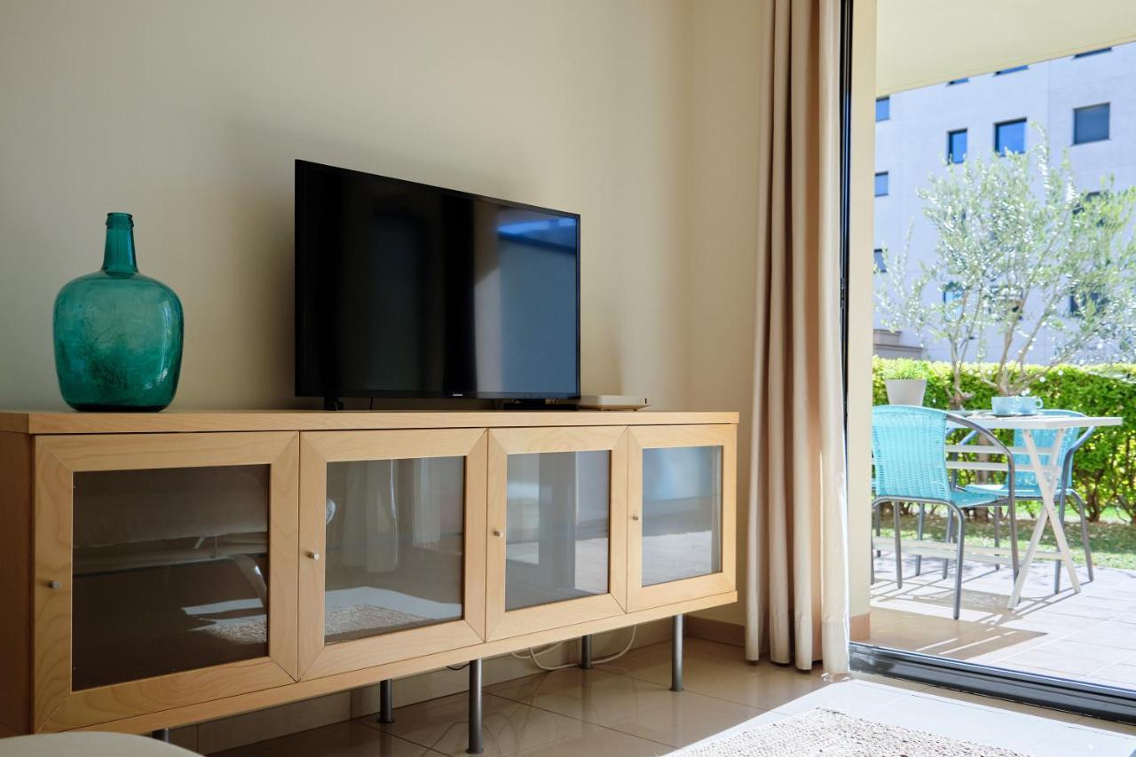 V010 - Milenium - Roses Apartman Kültér fotó