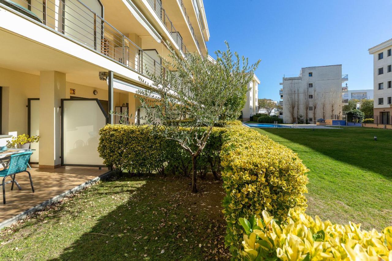 V010 - Milenium - Roses Apartman Kültér fotó