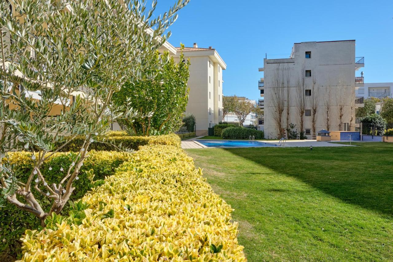 V010 - Milenium - Roses Apartman Kültér fotó