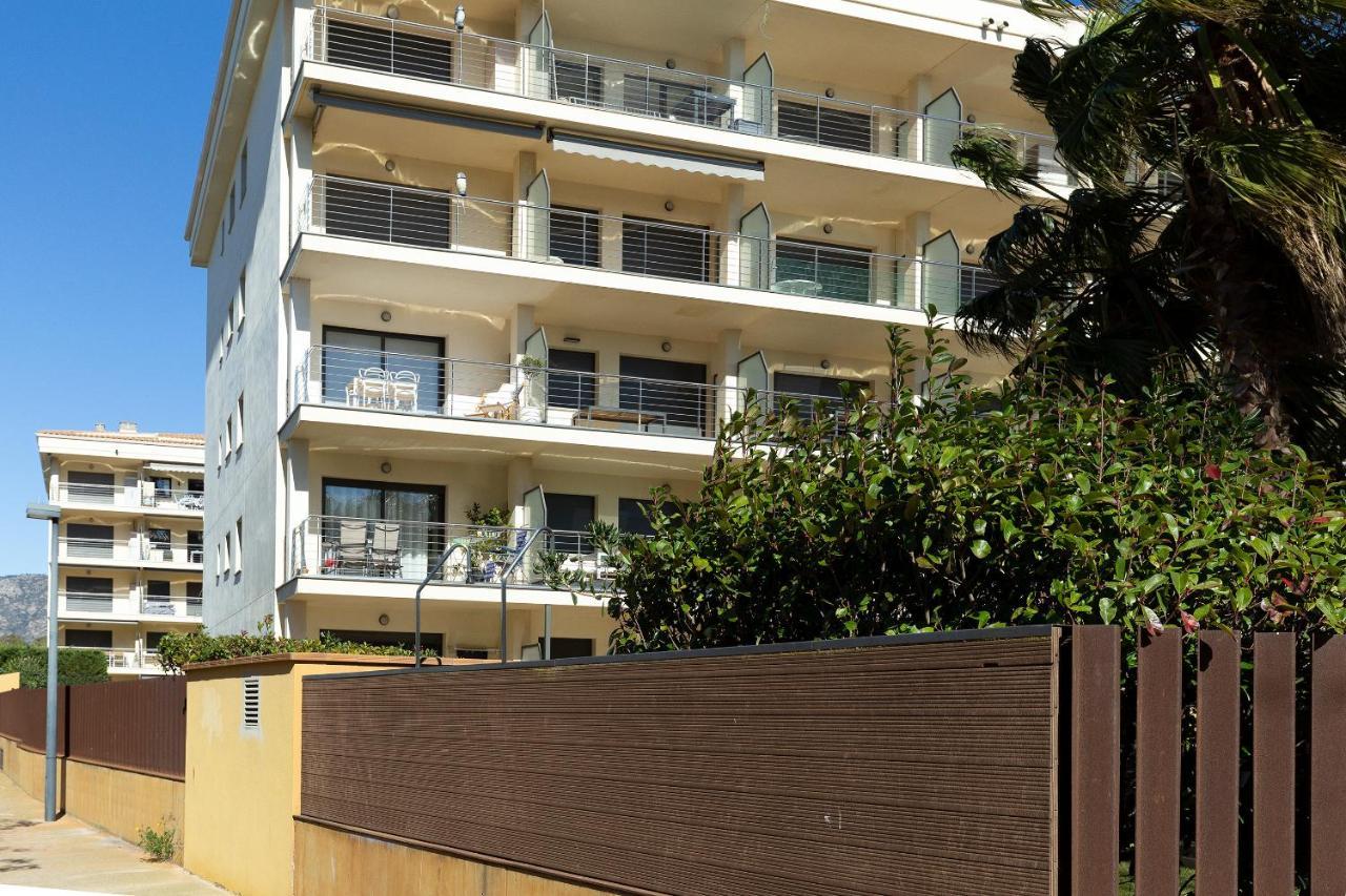 V010 - Milenium - Roses Apartman Kültér fotó