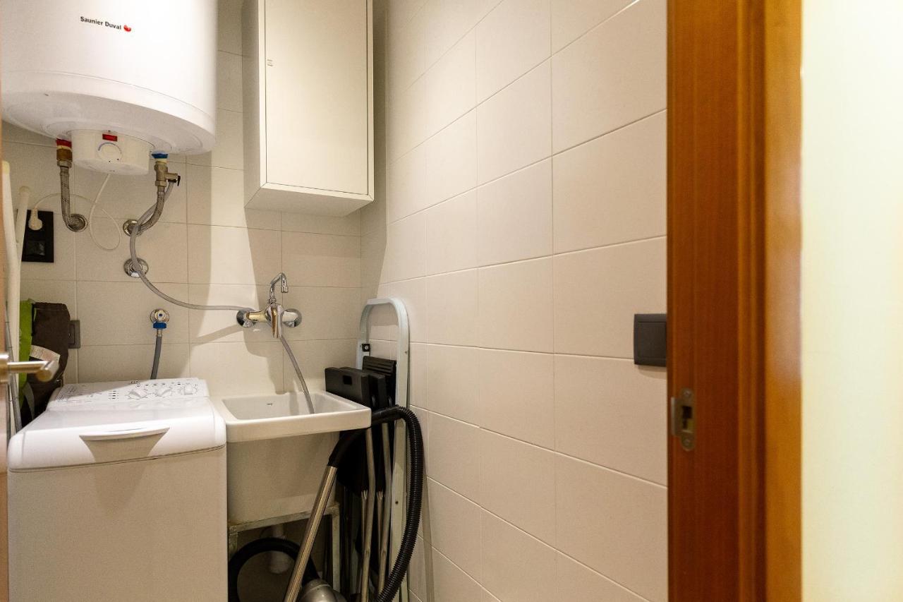 V010 - Milenium - Roses Apartman Kültér fotó