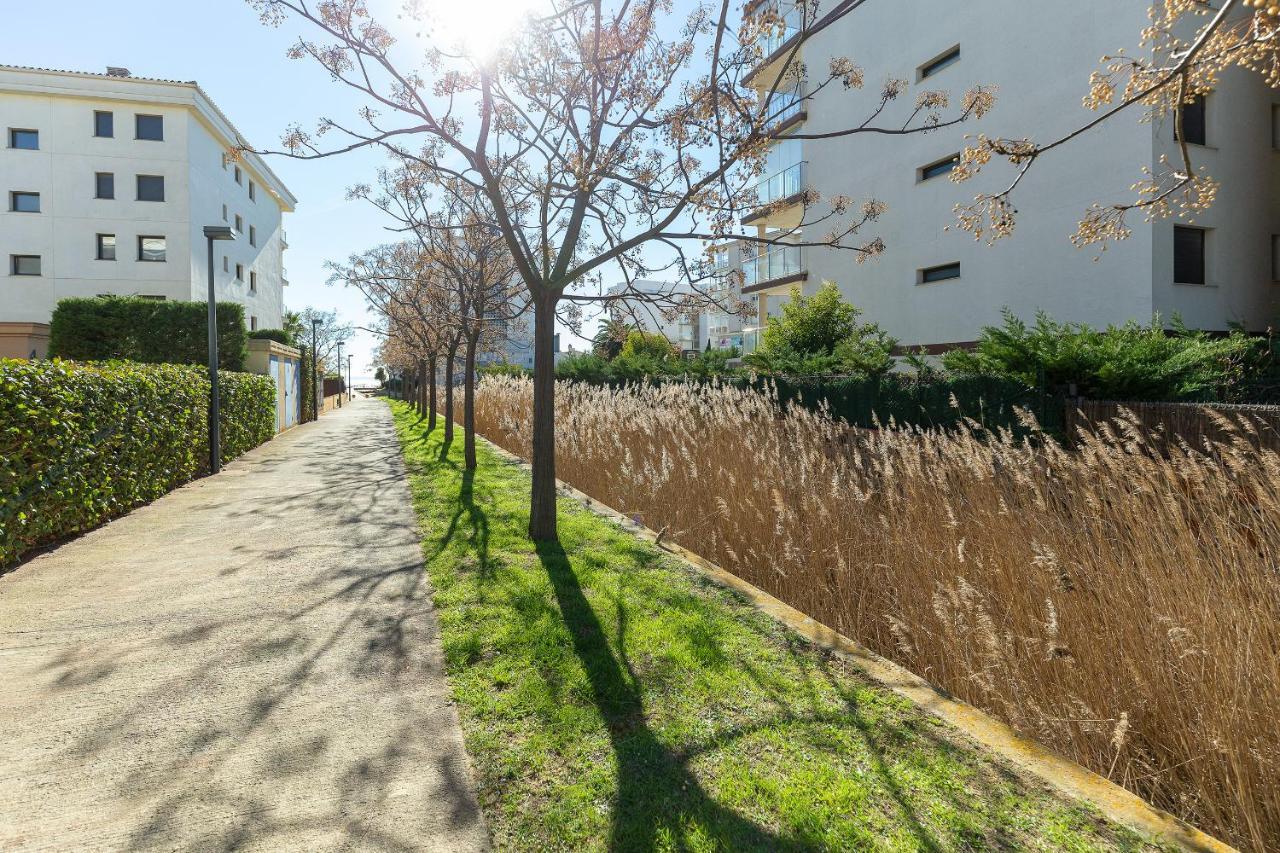 V010 - Milenium - Roses Apartman Kültér fotó