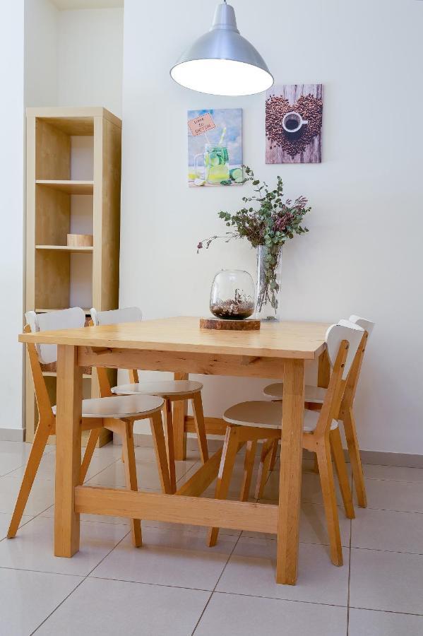 V010 - Milenium - Roses Apartman Kültér fotó